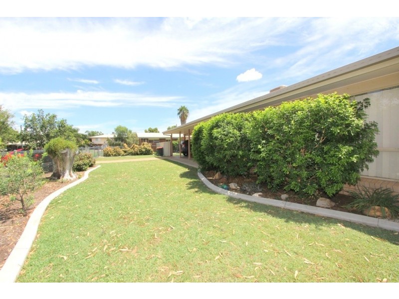 3 Bowyer Dr, Emerald QLD 4720