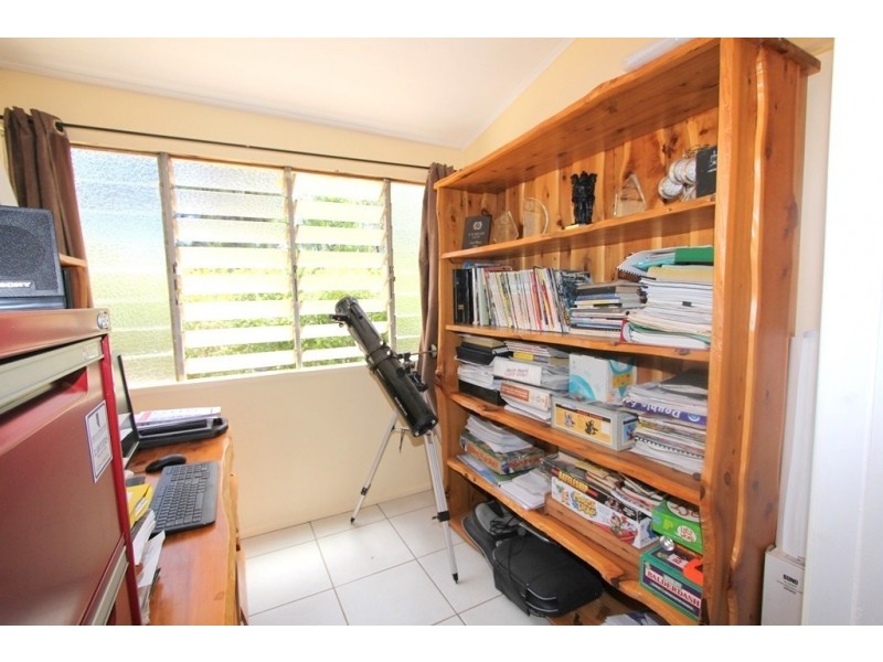 28 Silica Road, Emerald QLD 4720