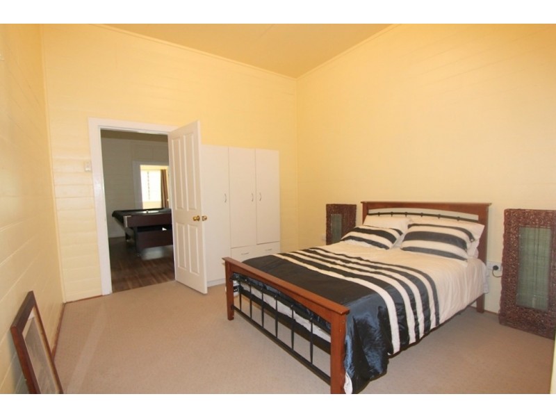 28 Silica Road, Emerald QLD 4720