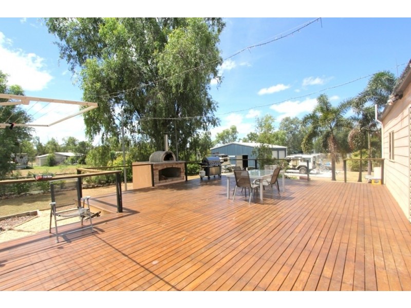 28 Silica Road, Emerald QLD 4720