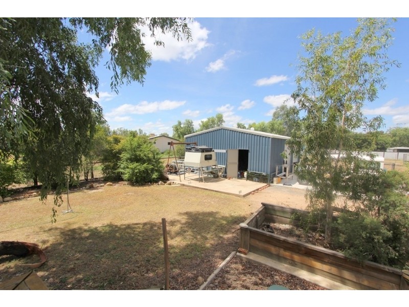 28 Silica Road, Emerald QLD 4720