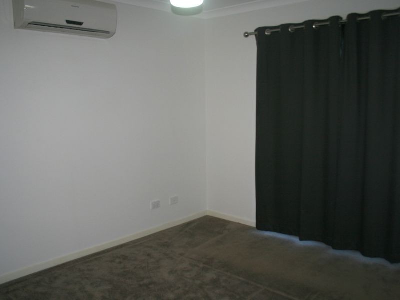 Unit A/72 Long Street, Emerald QLD 4720