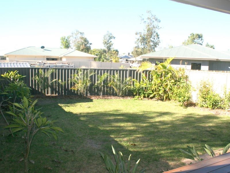 Unit A/72 Long Street, Emerald QLD 4720