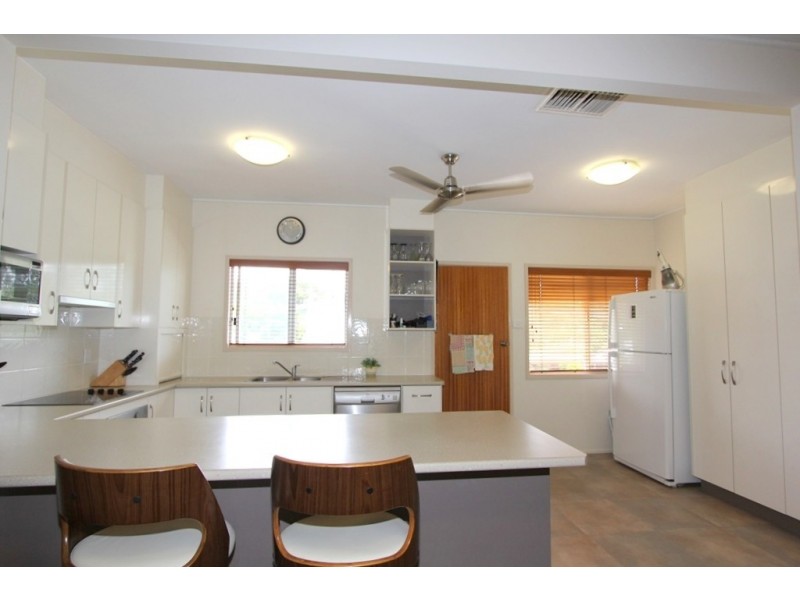 32 Campbell St, Emerald QLD 4720