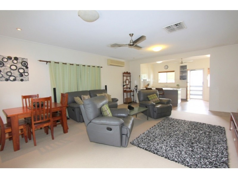 32 Campbell St, Emerald QLD 4720