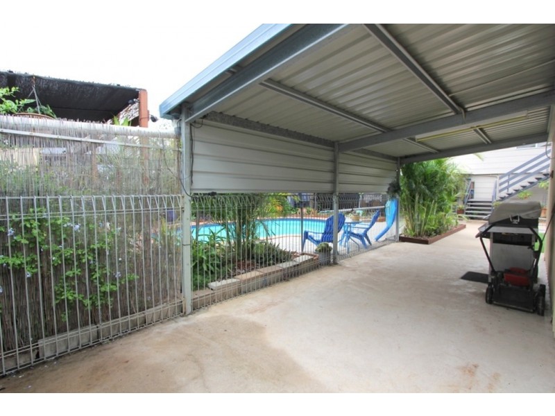 32 Campbell St, Emerald QLD 4720