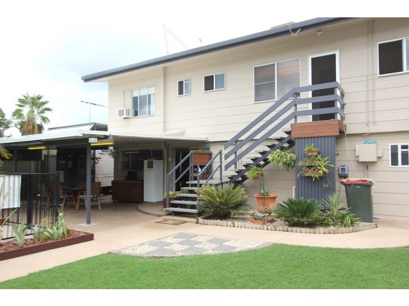 32 Campbell St, Emerald QLD 4720