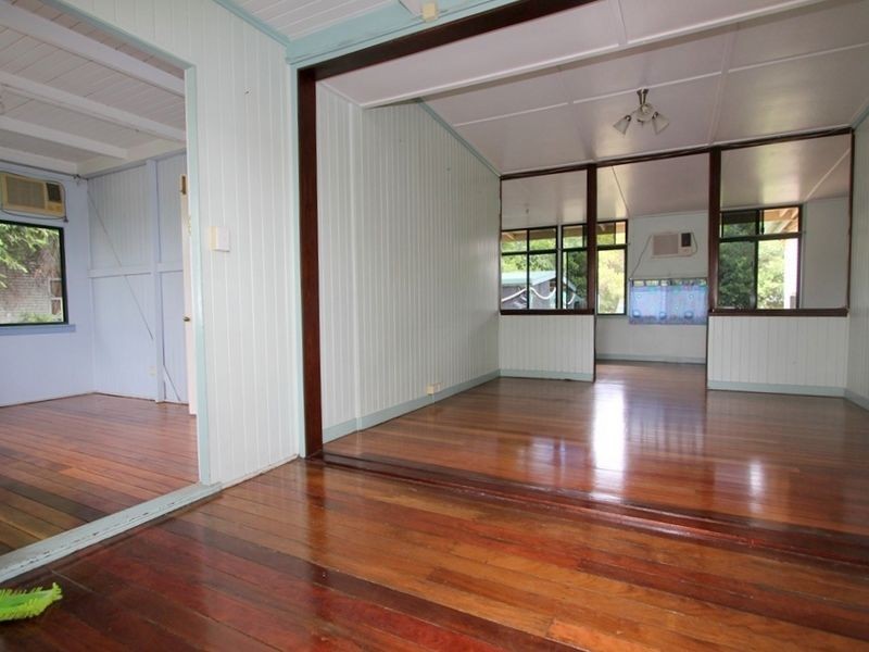 25 Brooks Street, Emerald QLD 4720