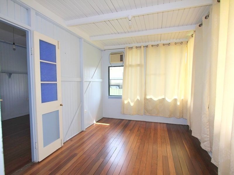 25 Brooks Street, Emerald QLD 4720