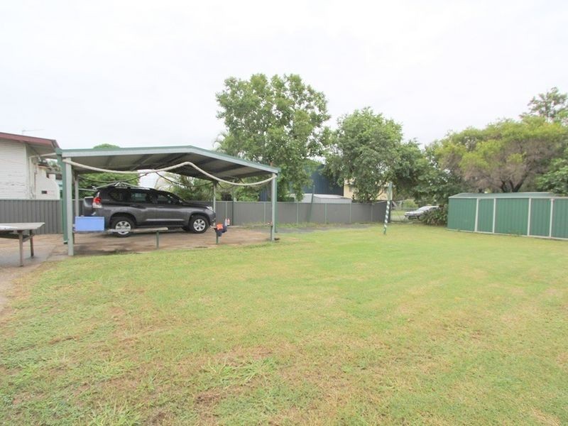 25 Brooks Street, Emerald QLD 4720