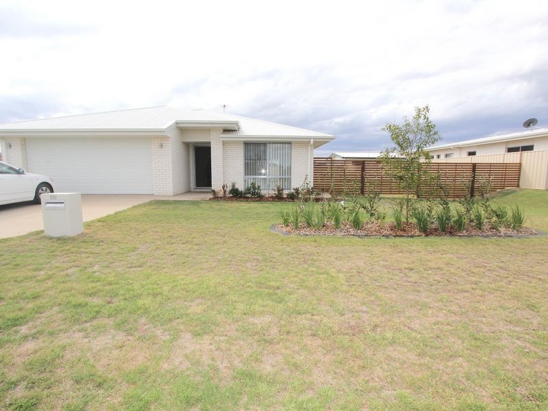 50 Canterbury Road, Emerald QLD 4720