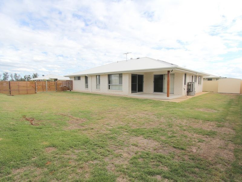 50 Canterbury Road, Emerald QLD 4720