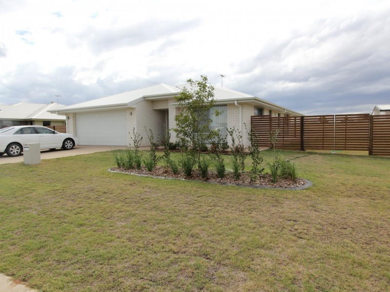 50 Canterbury Road, Emerald QLD 4720