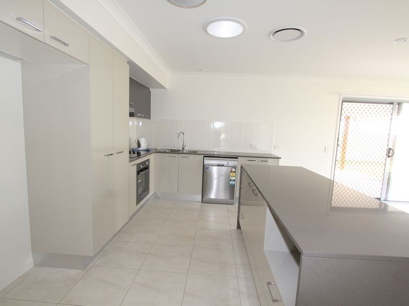 50 Canterbury Road, Emerald QLD 4720