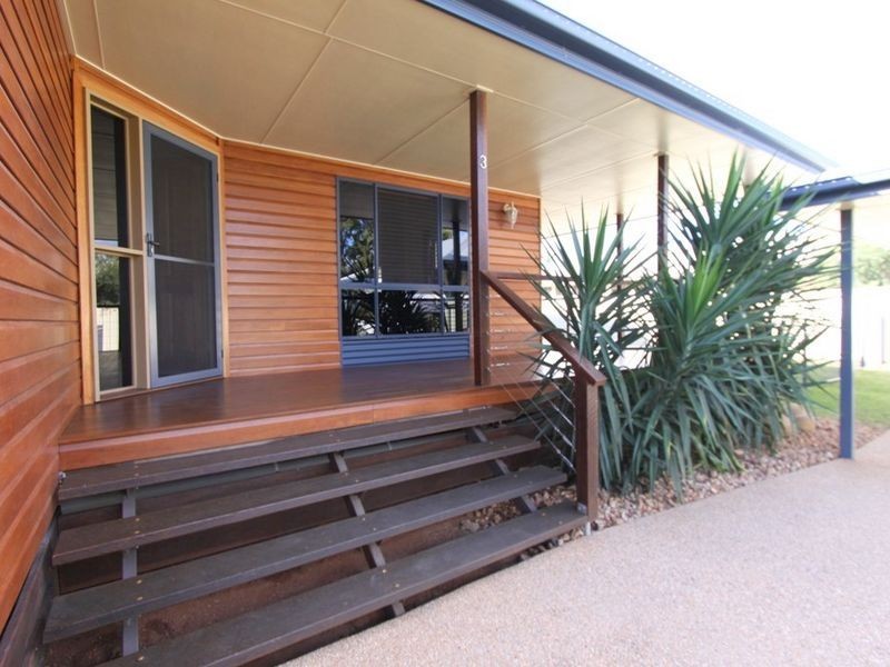 3 Cowan Crescent, Emerald QLD 4720