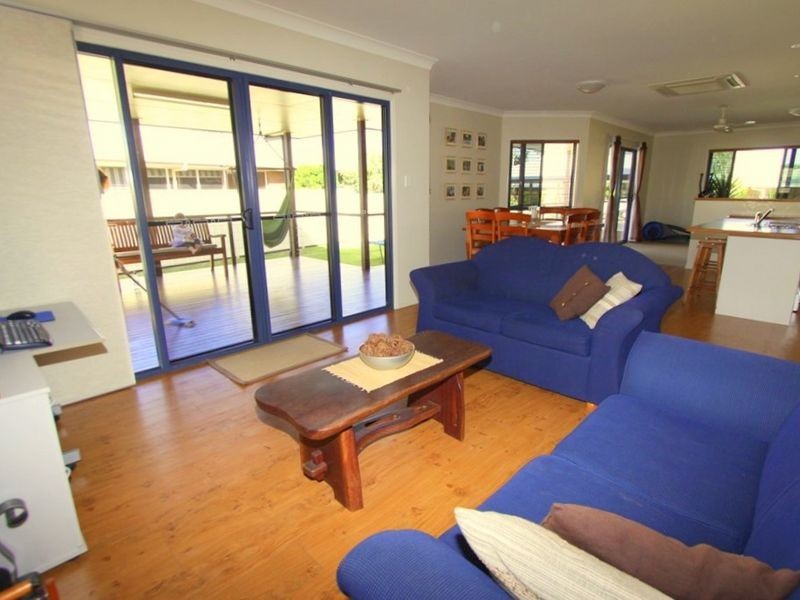 3 Cowan Crescent, Emerald QLD 4720