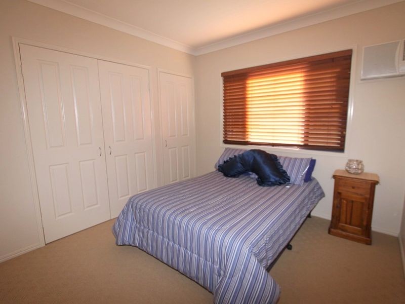 3 Cowan Crescent, Emerald QLD 4720