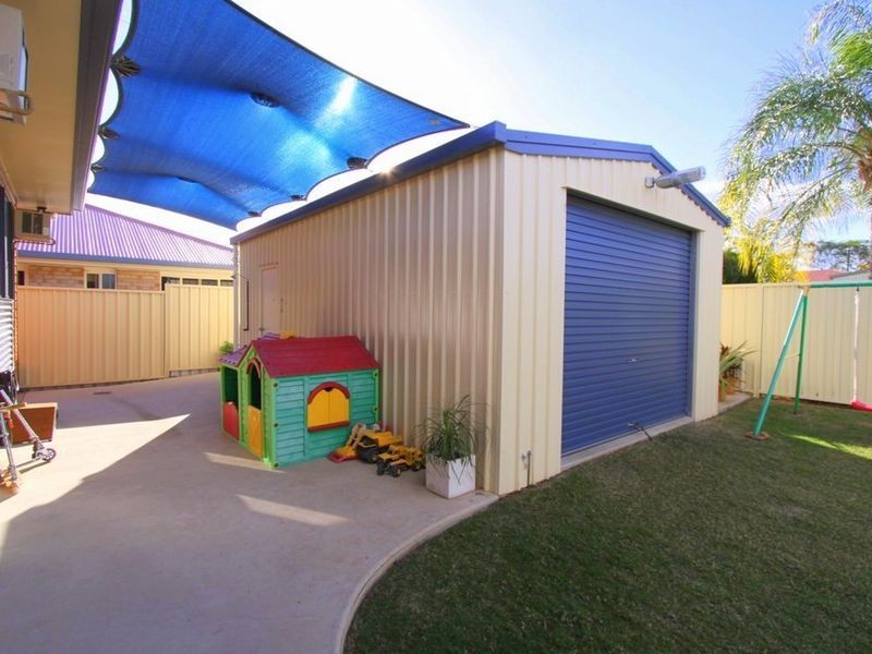 3 Cowan Crescent, Emerald QLD 4720