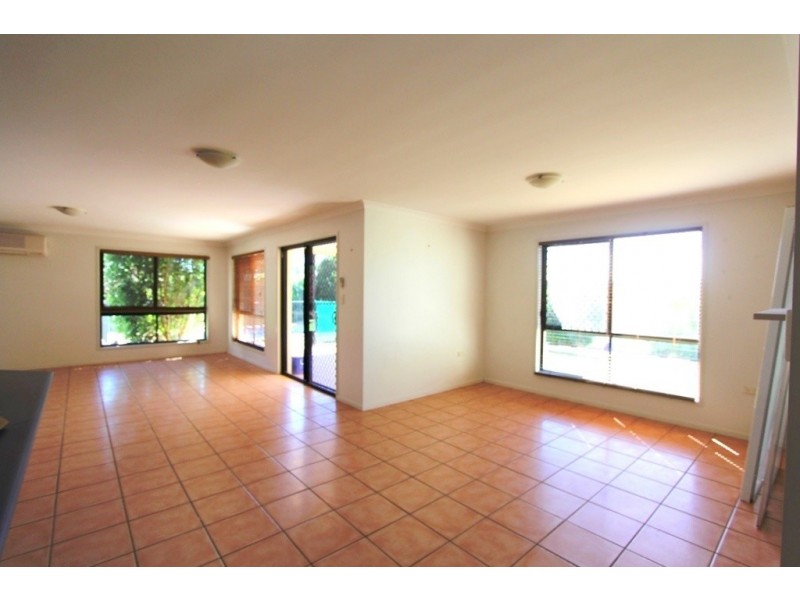 6 Haswell Court, Emerald QLD 4720