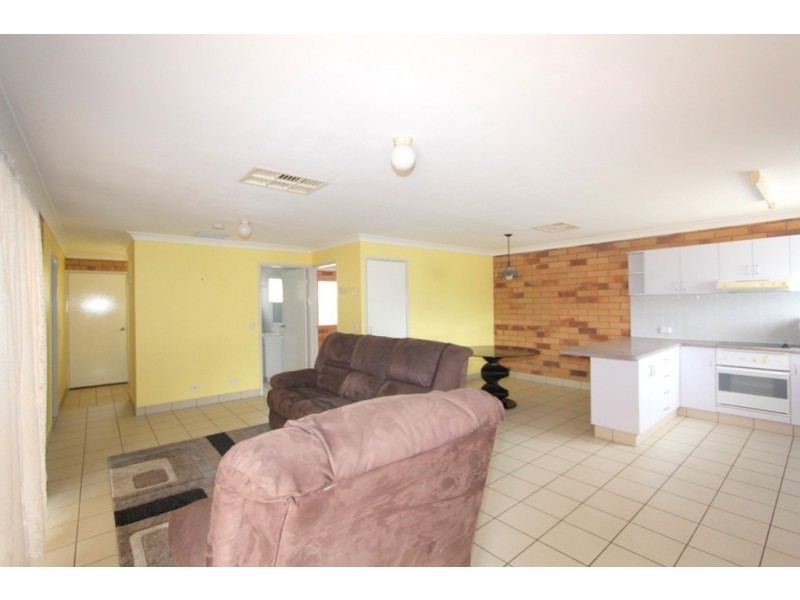 Unit 1/66 Esmond Street, Emerald QLD 4720