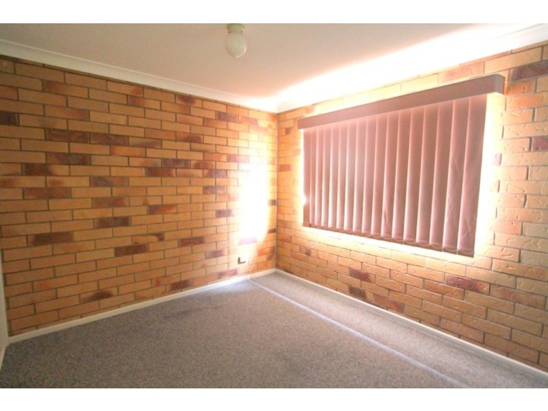 Unit 1/66 Esmond Street, Emerald QLD 4720