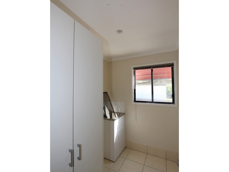 27 Gordon Street, Capella QLD 4723