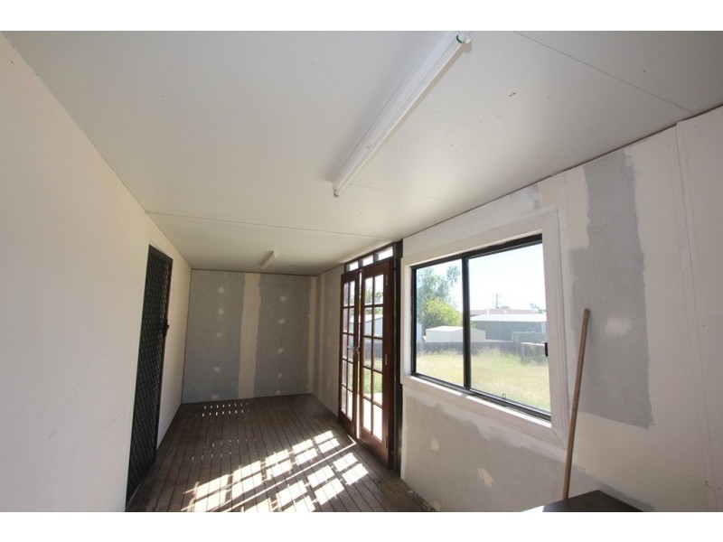 27 Gordon Street, Capella QLD 4723