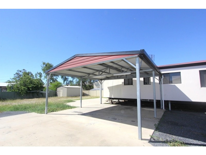 27 Gordon Street, Capella QLD 4723