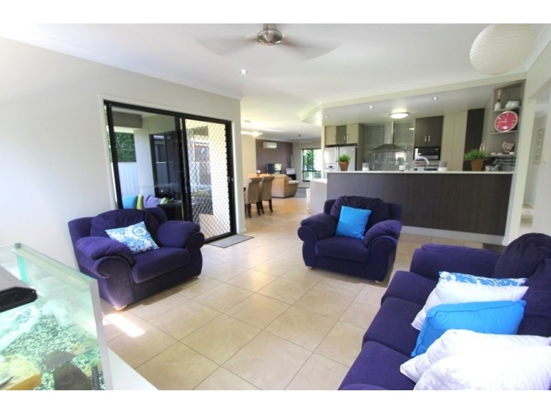 32 Callaghan Street, Emerald QLD 4720