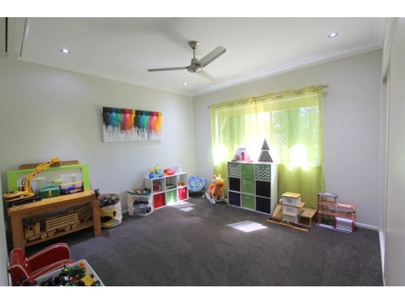 32 Callaghan Street, Emerald QLD 4720