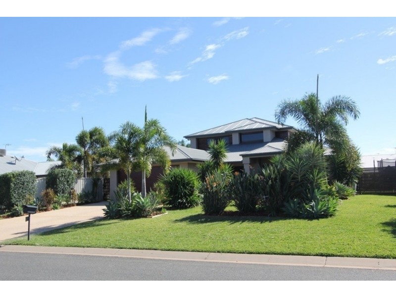 32 Callaghan Street, Emerald QLD 4720