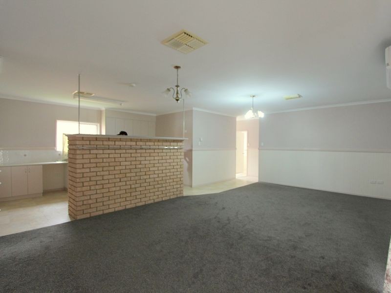 68 Staal Crescent, Emerald QLD 4720