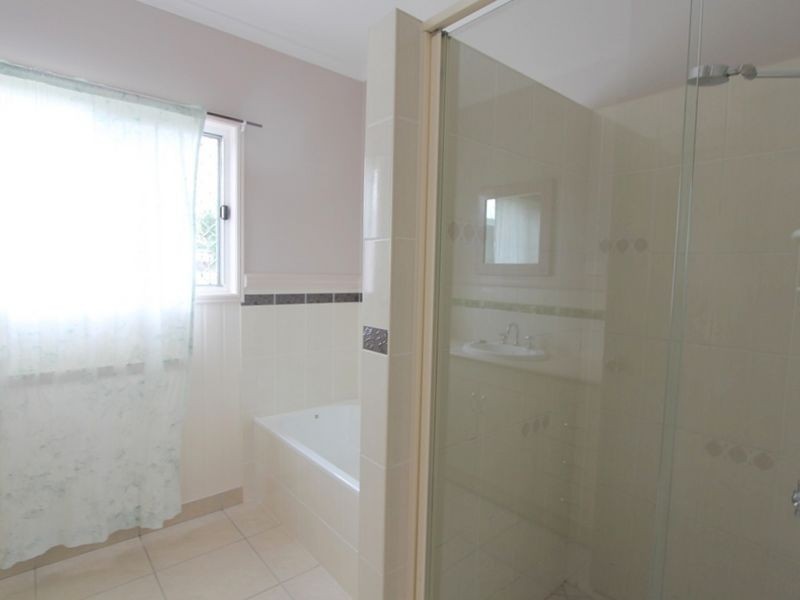 68 Staal Crescent, Emerald QLD 4720