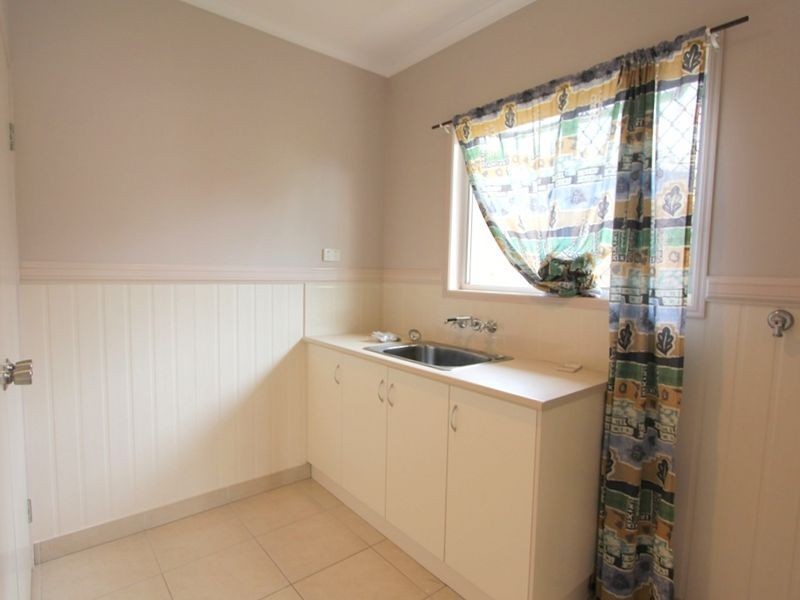 68 Staal Crescent, Emerald QLD 4720