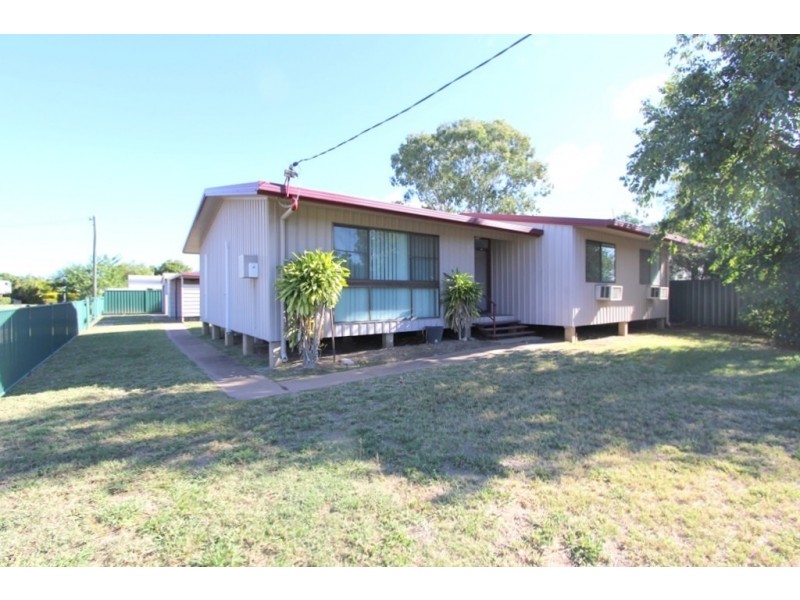32 Harris St, Emerald QLD 4720