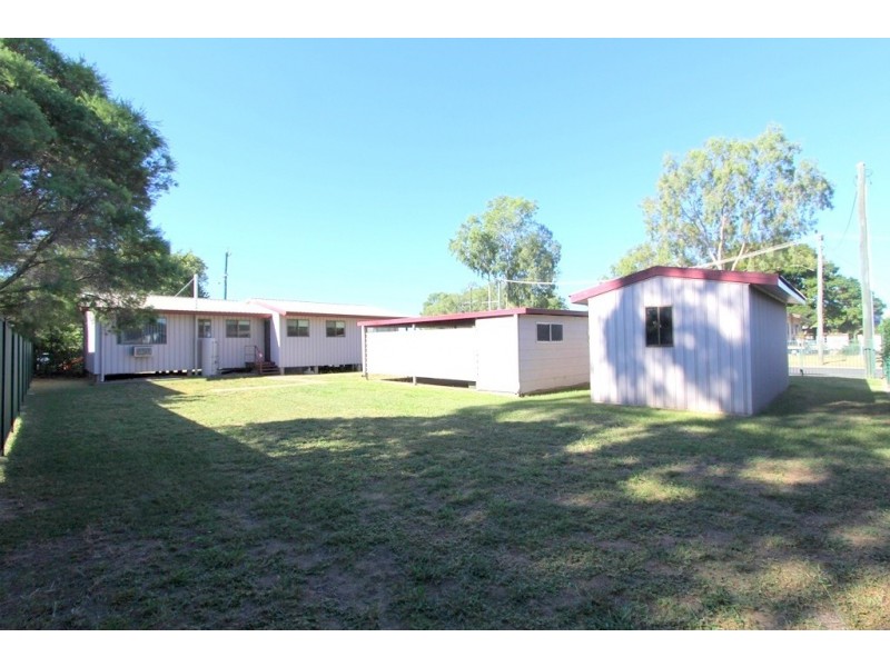 32 Harris St, Emerald QLD 4720