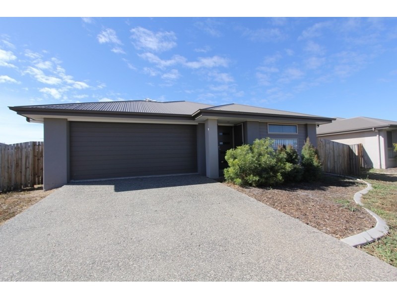 5 Onyx Street, Emerald QLD 4720