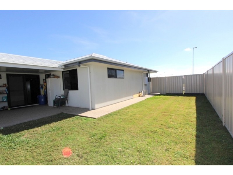 8 Singleton Street, Emerald QLD 4720