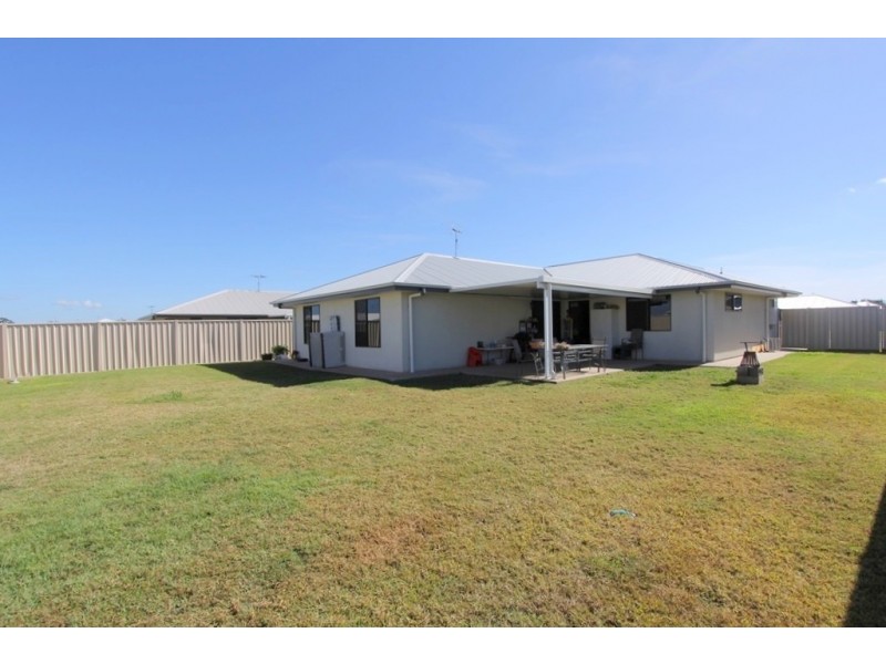 8 Singleton Street, Emerald QLD 4720