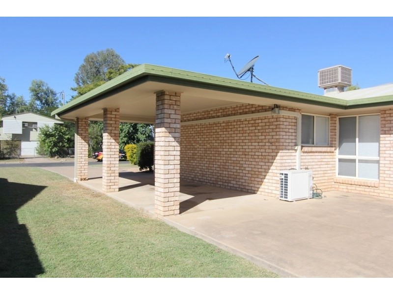 9 Barry Street, Emerald QLD 4720
