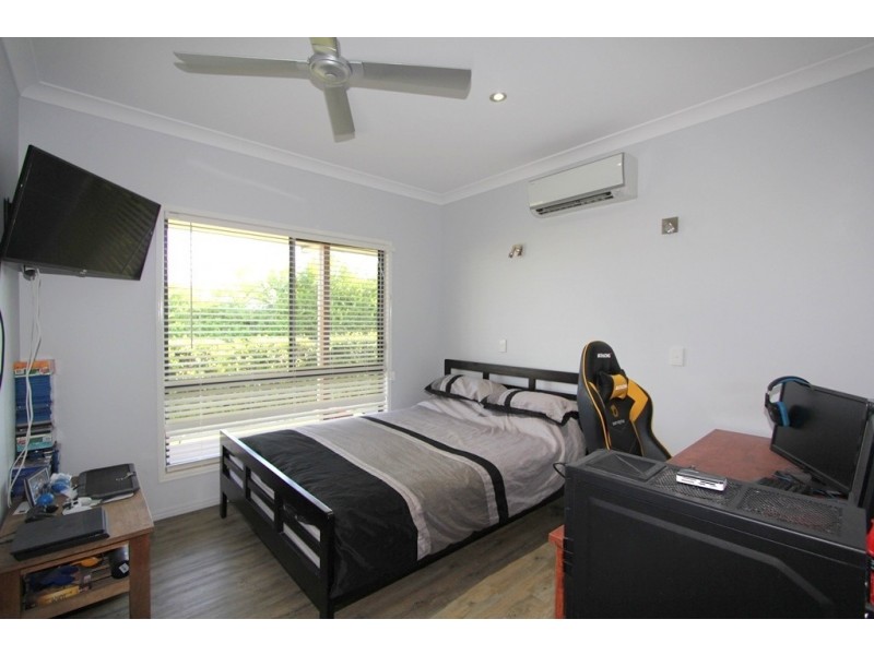 18 Carrington Place, Emerald QLD 4720