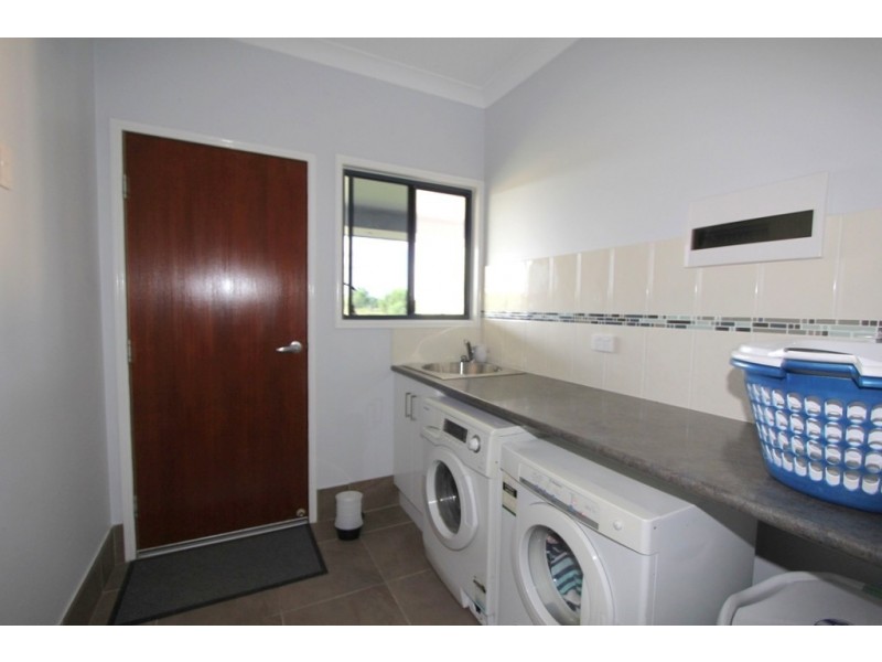 18 Carrington Place, Emerald QLD 4720