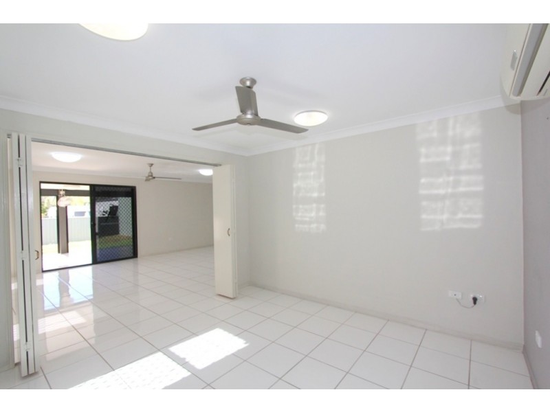 55 White Street, Emerald QLD 4720