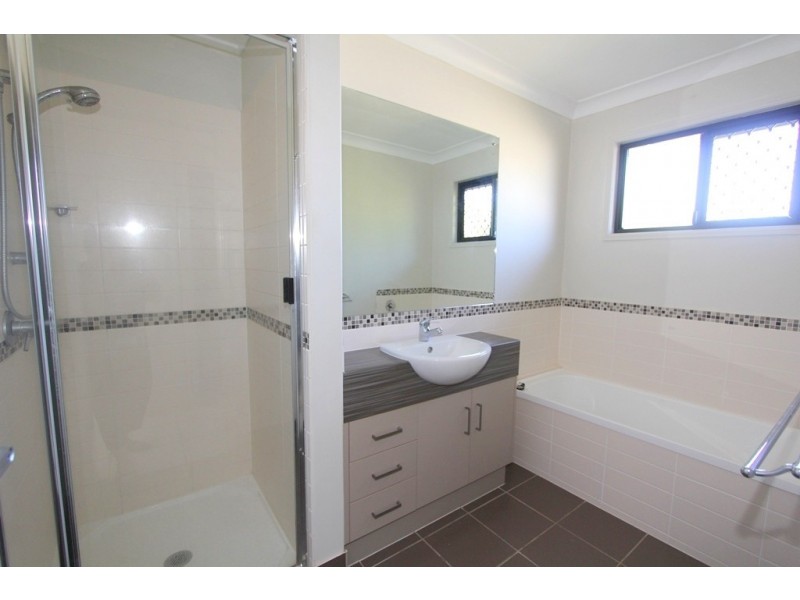 55 White Street, Emerald QLD 4720