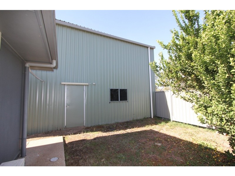 55 White Street, Emerald QLD 4720