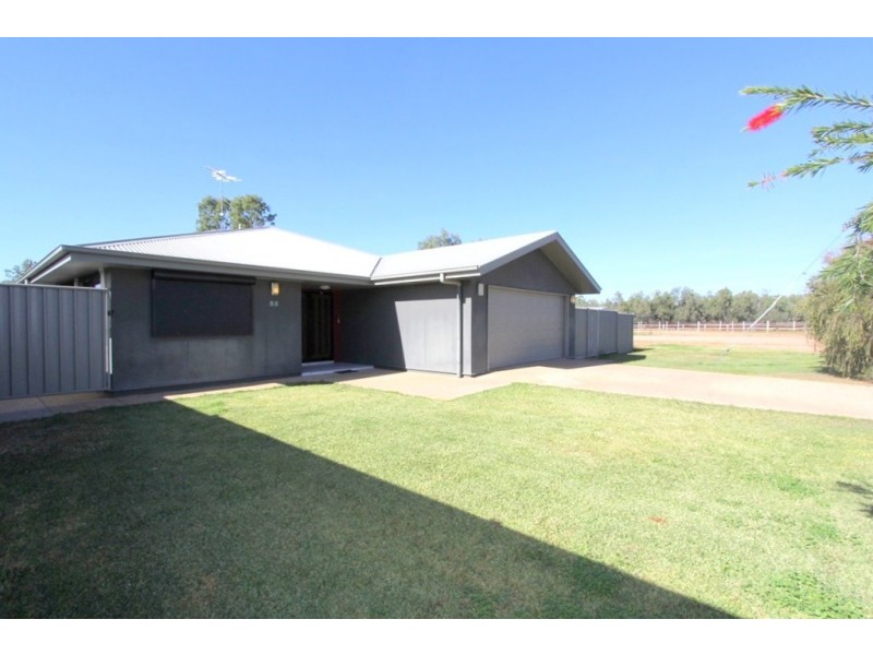 55 White Street, Emerald QLD 4720