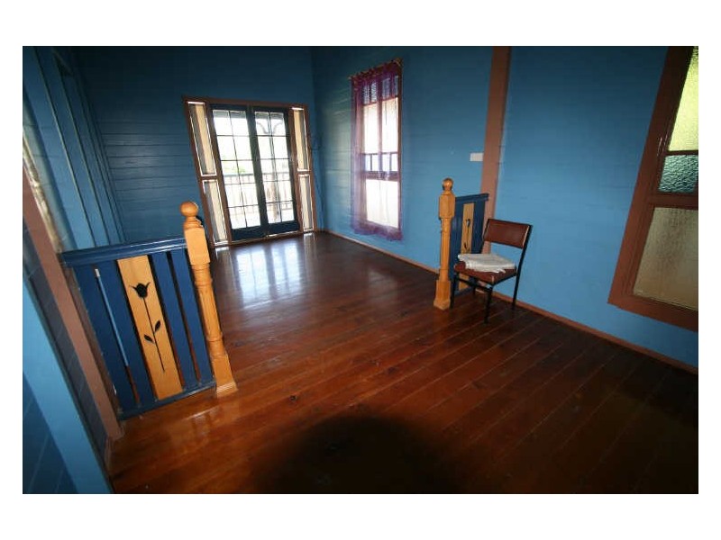 73 Gray Street, Emerald QLD 4720