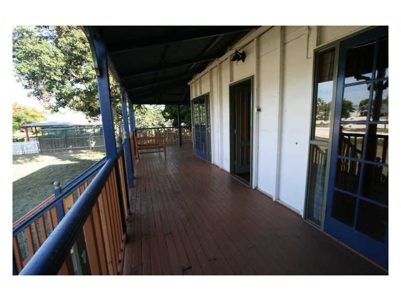 73 Gray Street, Emerald QLD 4720