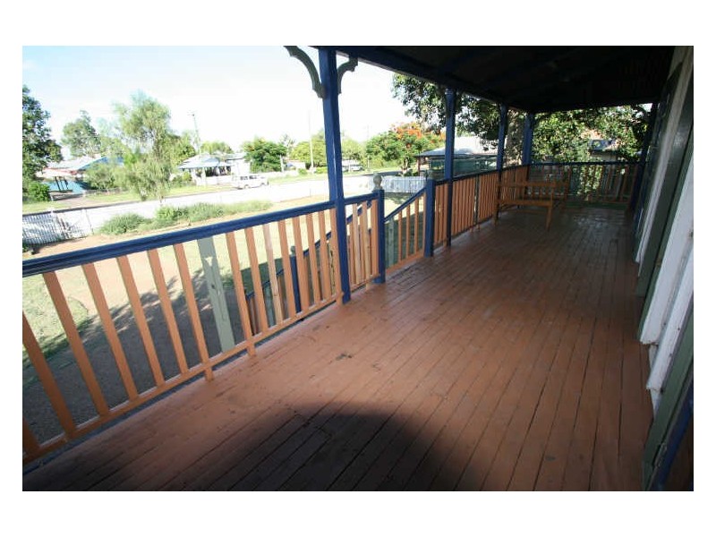 73 Gray Street, Emerald QLD 4720