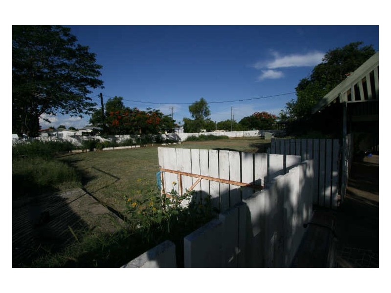 73 Gray Street, Emerald QLD 4720